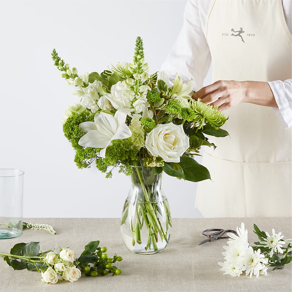 Irish Garden - A Florist Original –  Flowers By Marvin, Picton ON